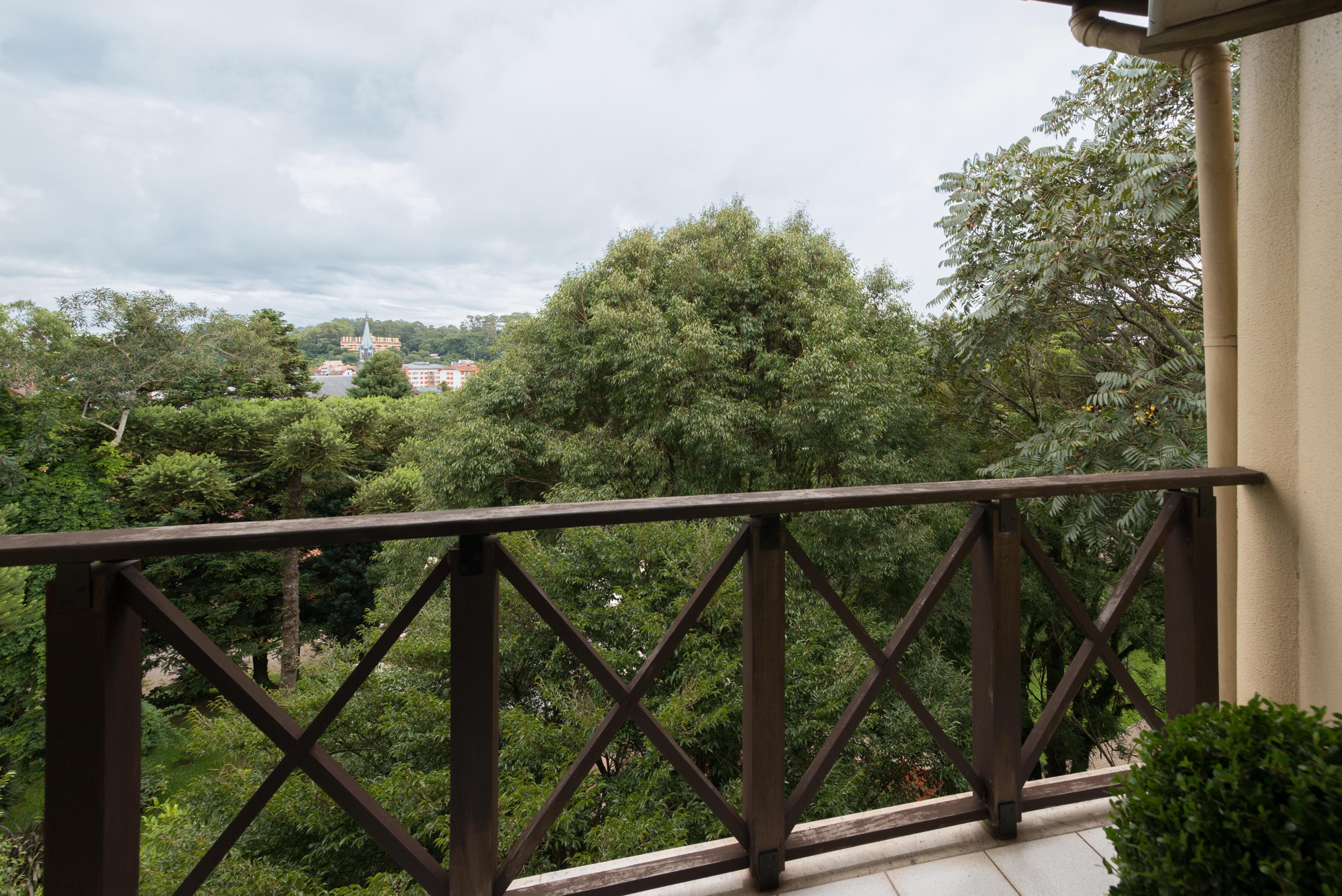 Wish Serrano Resort غرامادو المظهر الخارجي الصورة A view of the park from the house