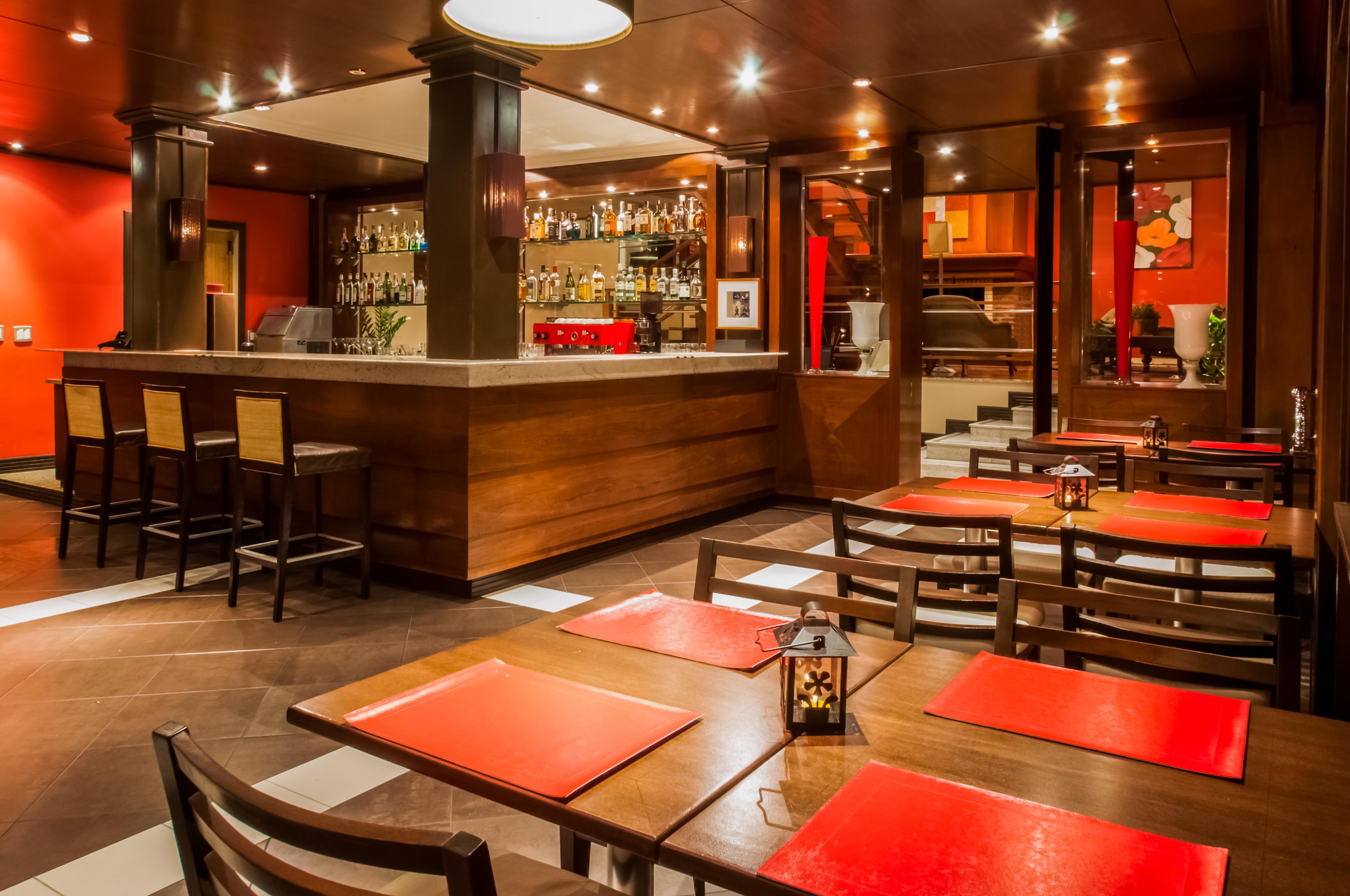 Wish Serrano Resort غرامادو المظهر الخارجي الصورة The interior of a typical restaurant