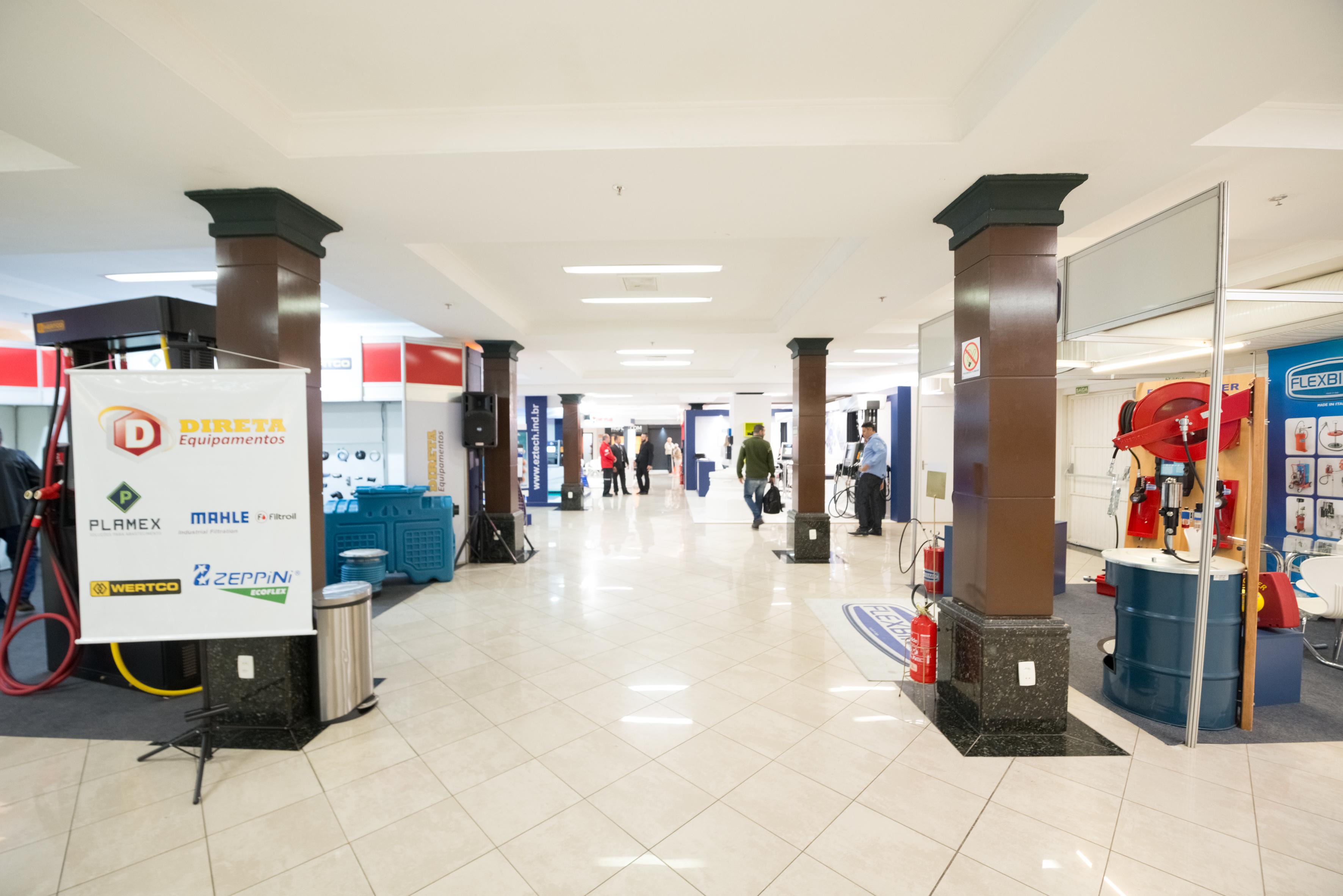 Wish Serrano Resort غرامادو المظهر الخارجي الصورة The exhibition hall